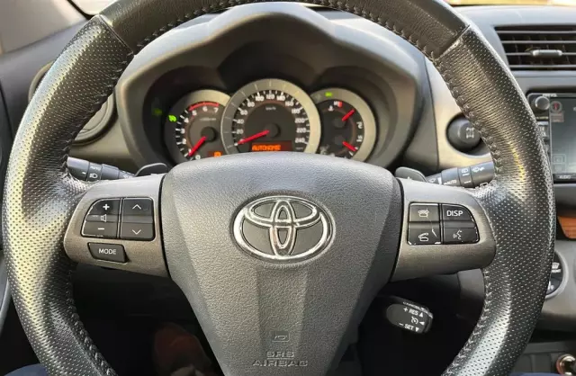 TOYOTA Rav 4 X 4x4 Aut.
