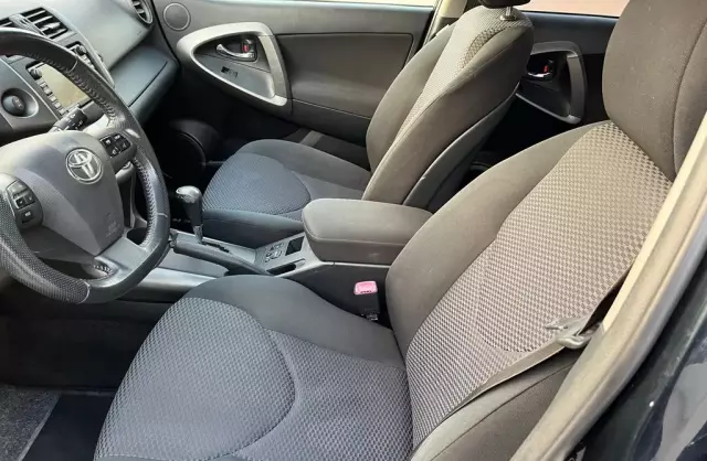 TOYOTA Rav 4 X 4x4 Aut.