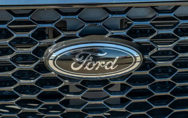 FORD Edge 2.0 EcoBlue Twin-Turbo 4WD Titanium