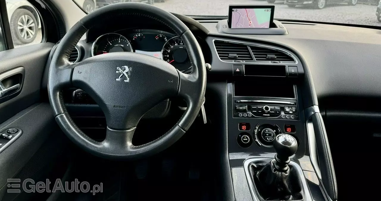 PEUGEOT 3008 HDi FAP 115 Allure