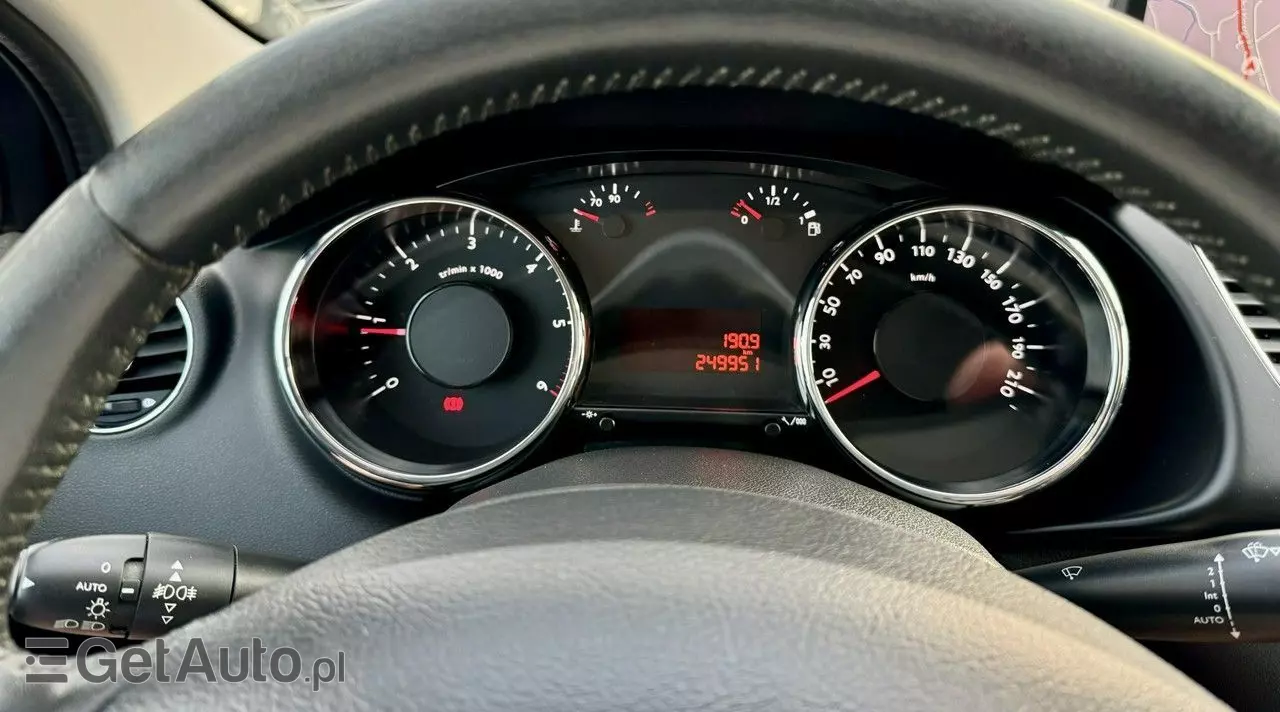 PEUGEOT 3008 HDi FAP 115 Allure