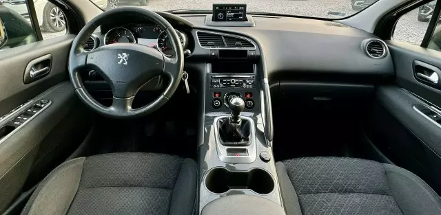 PEUGEOT 3008 HDi FAP 115 Allure