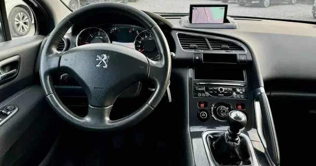 PEUGEOT 3008 HDi FAP 115 Allure