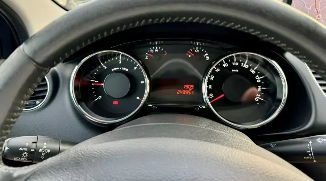 PEUGEOT 3008 HDi FAP 115 Allure