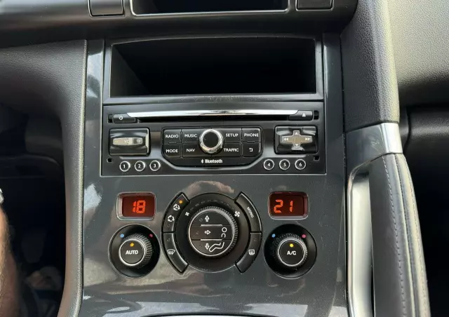 PEUGEOT 3008 HDi FAP 115 Allure