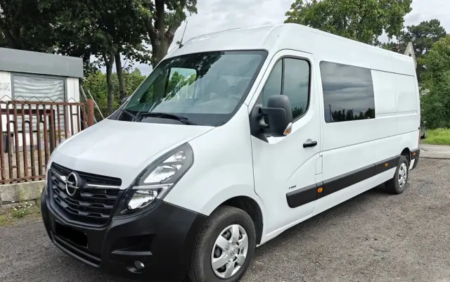 RENAULT Master  brygadówka 7 osób mały przebieg hak klima nawigacja tempomat 