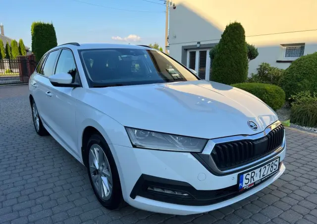 SKODA Octavia 2.0 TDI Ambition DSG