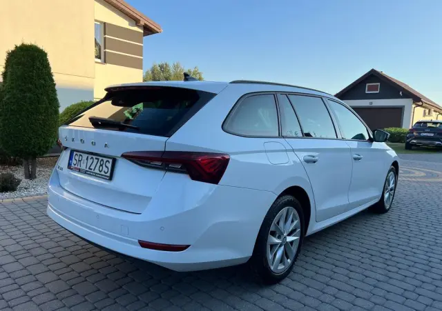 SKODA Octavia 2.0 TDI Ambition DSG