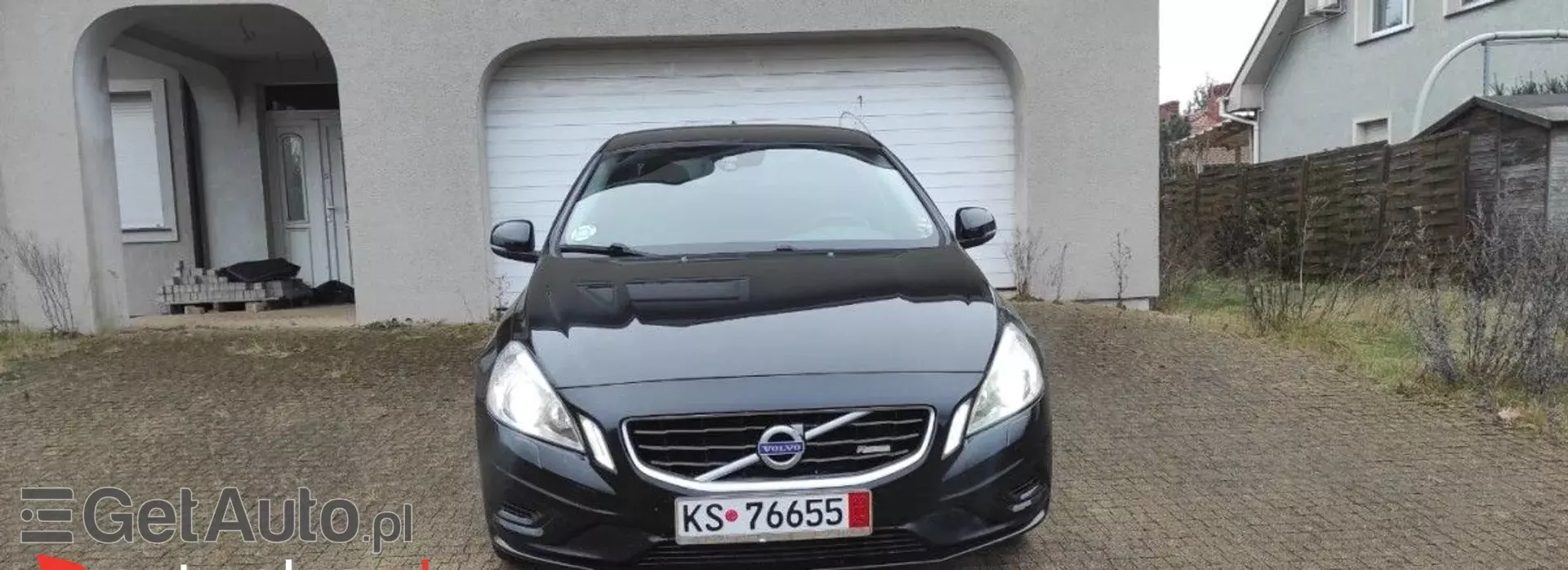 VOLVO V60 
