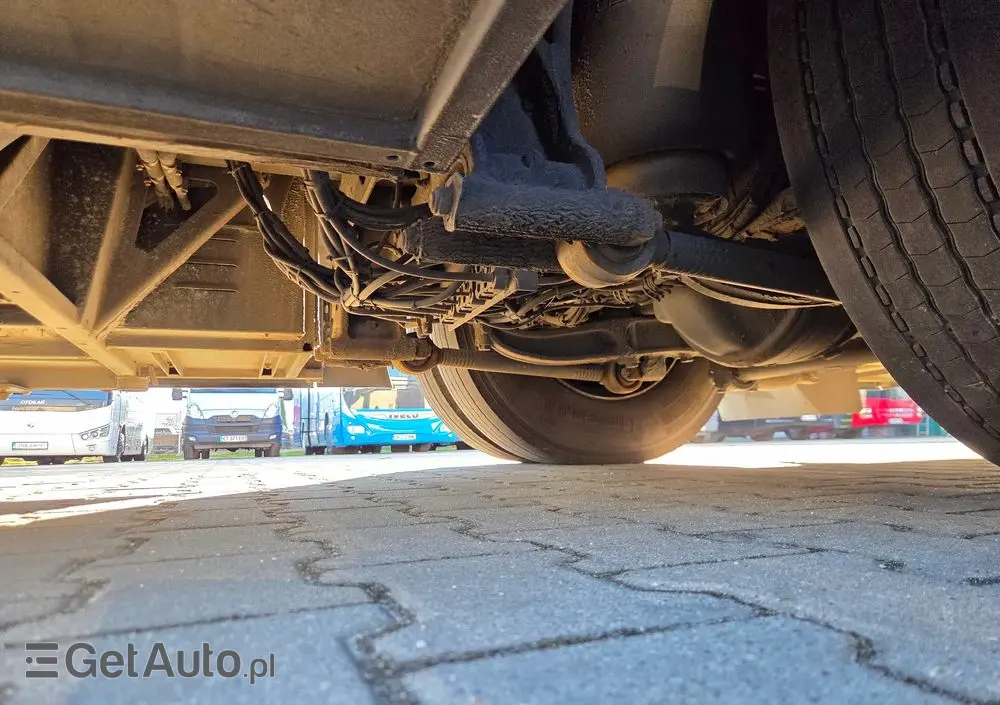 MAN LION'S INTERCITY/ SPROWADZONY Z FRANCJI/ DŁUGOŚĆ 12.30 M / PODWÓJNE SZYBY BOCZNE/ 179 000 KM 