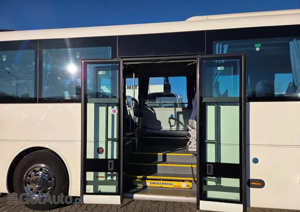 MAN LION'S INTERCITY/ SPROWADZONY Z FRANCJI/ DŁUGOŚĆ 12.30 M / PODWÓJNE SZYBY BOCZNE/ 179 000 KM 