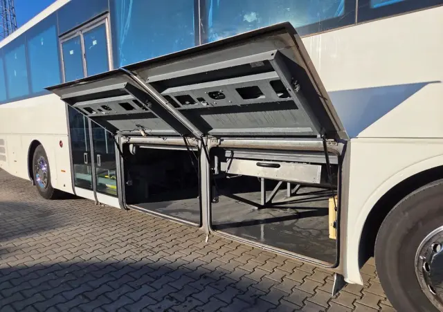 MAN LION'S INTERCITY/ SPROWADZONY Z FRANCJI/ DŁUGOŚĆ 12.30 M / PODWÓJNE SZYBY BOCZNE/ 179 000 KM 