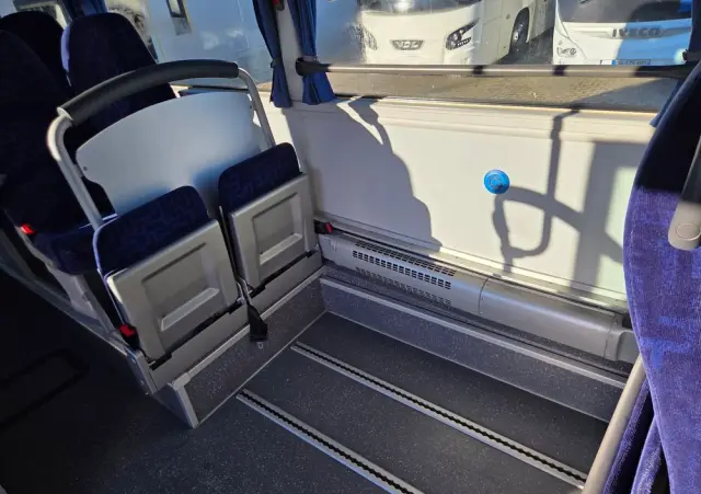 MAN LION'S INTERCITY/ SPROWADZONY Z FRANCJI/ DŁUGOŚĆ 12.30 M / PODWÓJNE SZYBY BOCZNE/ 179 000 KM 