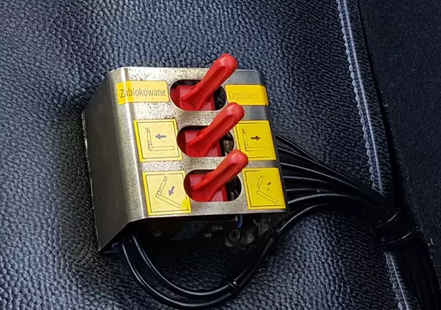 MERCEDES-BENZ ANTOS ACTROS HAKOWIEC 3 OSIE 6x2 KLIMA HAKOWIEC DO KONTENERÓW 