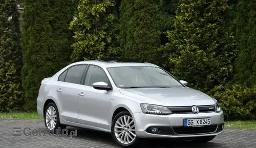 VOLKSWAGEN Jetta 