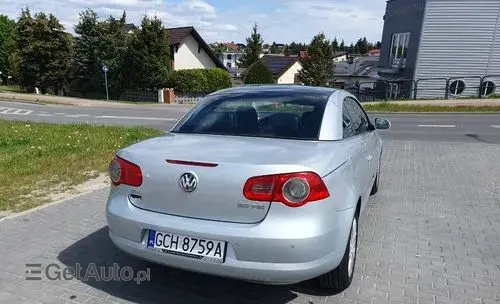 VOLKSWAGEN Eos 