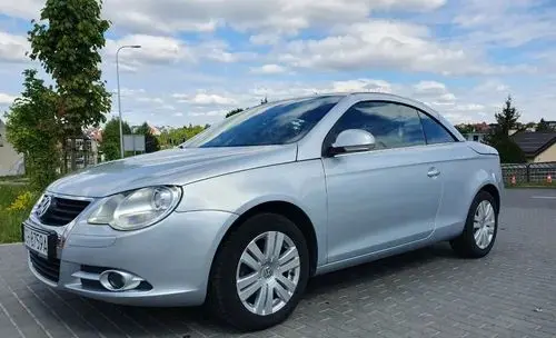 VOLKSWAGEN Eos 