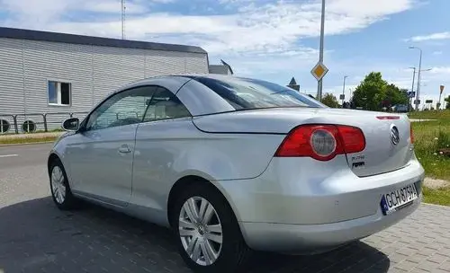 VOLKSWAGEN Eos 
