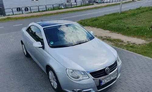 VOLKSWAGEN Eos 