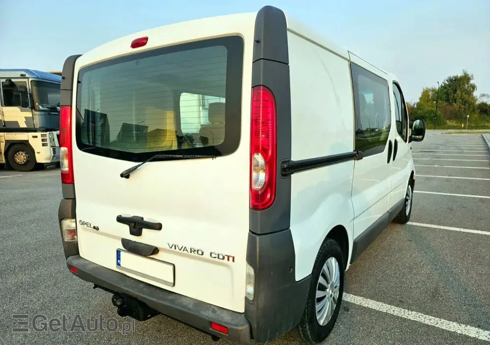 OPEL Vivaro 2.5 CDTI L1H1 Tour