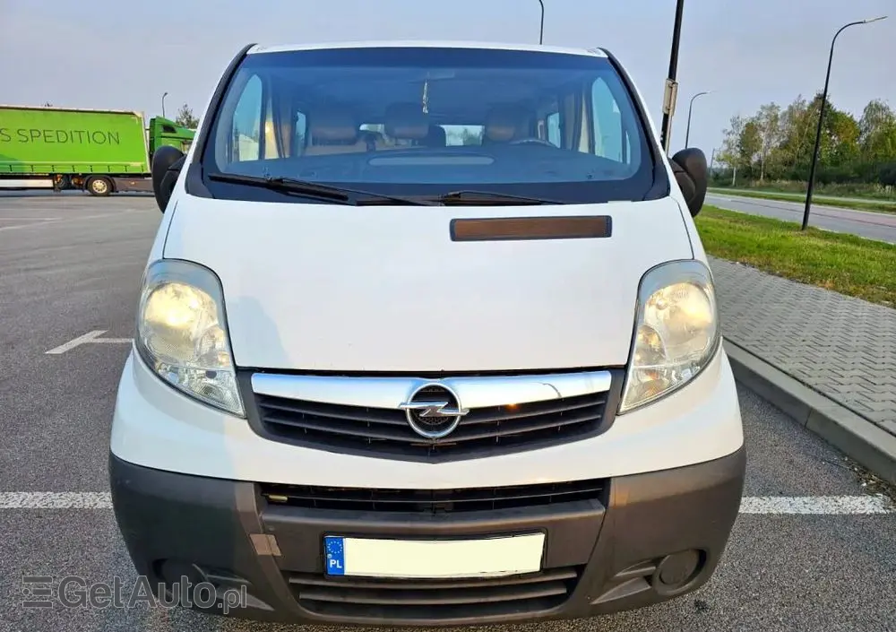OPEL Vivaro 2.5 CDTI L1H1 Tour