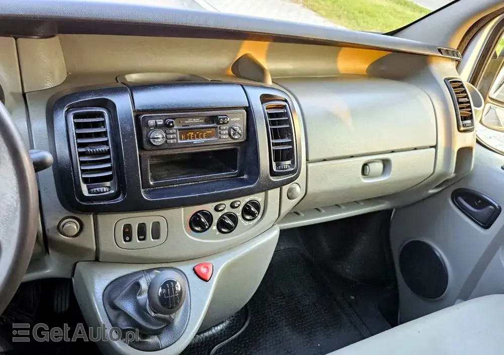 OPEL Vivaro 2.5 CDTI L1H1 Tour