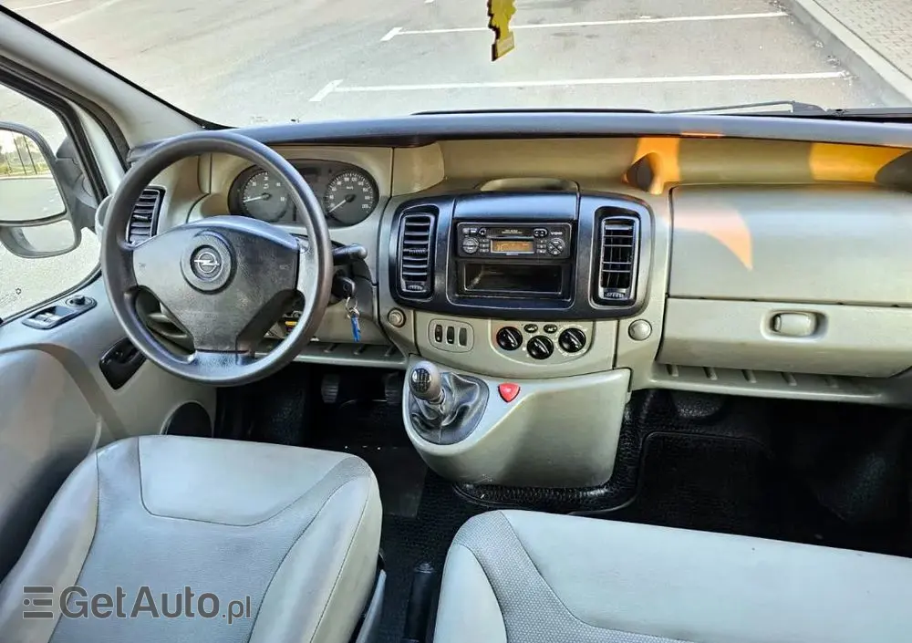 OPEL Vivaro 2.5 CDTI L1H1 Tour