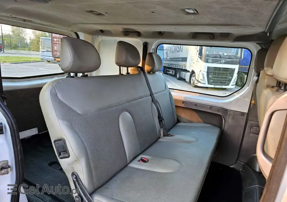 OPEL Vivaro 2.5 CDTI L1H1 Tour