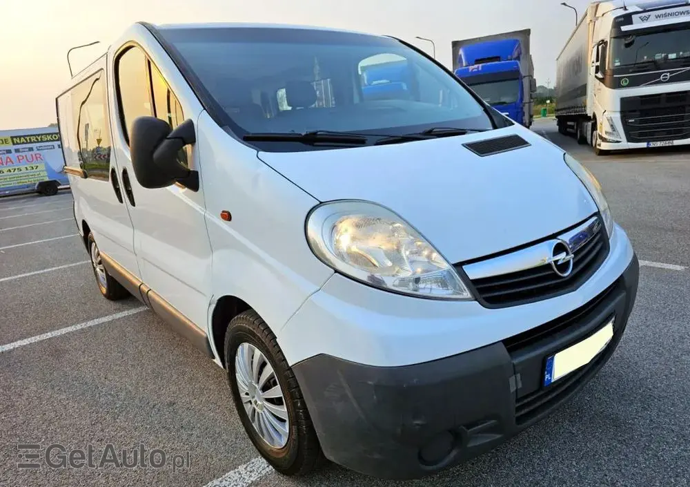 OPEL Vivaro 2.5 CDTI L1H1 Tour