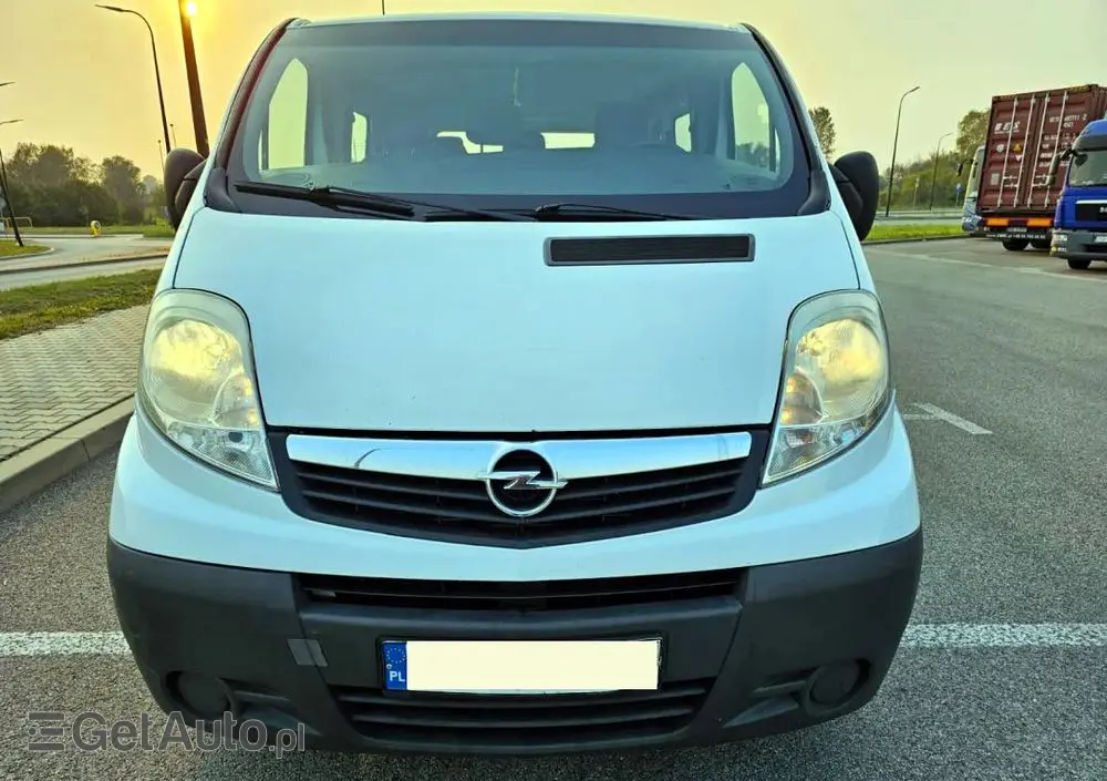 OPEL Vivaro 2.5 CDTI L1H1 Tour