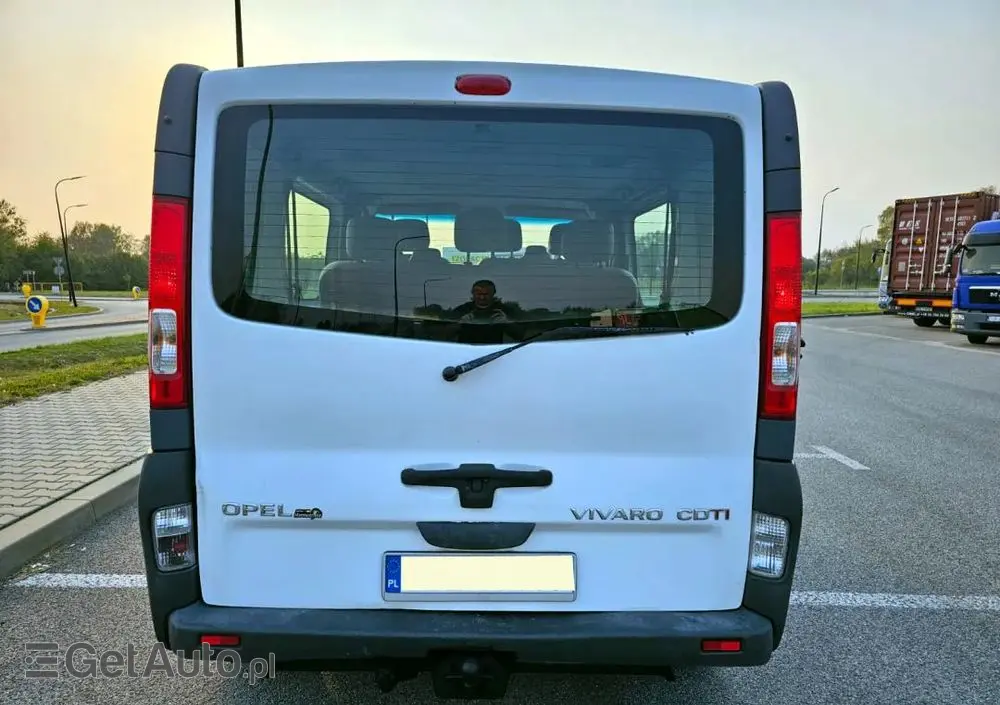 OPEL Vivaro 2.5 CDTI L1H1 Tour