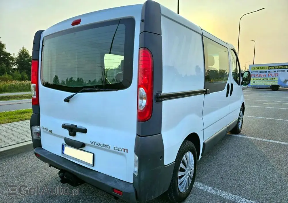 OPEL Vivaro 2.5 CDTI L1H1 Tour