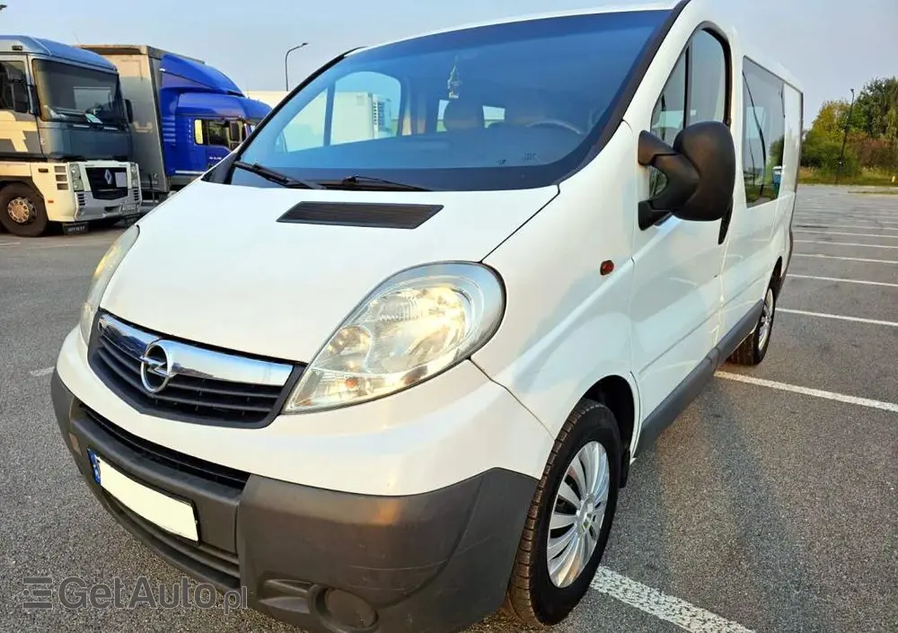 OPEL Vivaro 2.5 CDTI L1H1 Tour