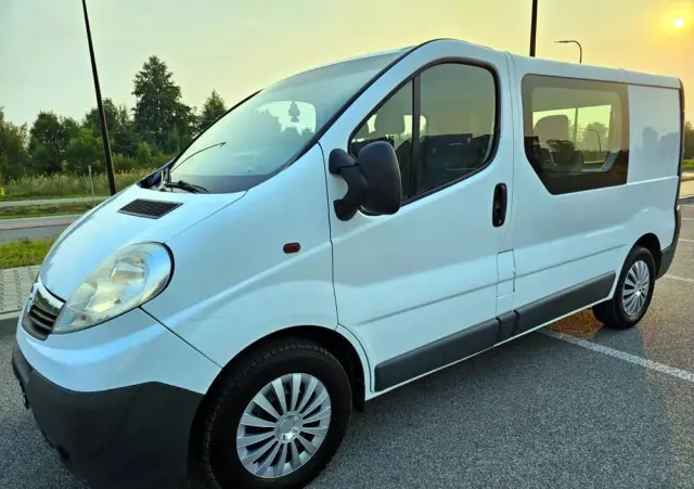 OPEL Vivaro 2.5 CDTI L1H1 Tour