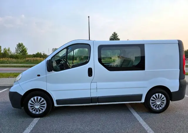 OPEL Vivaro 2.5 CDTI L1H1 Tour