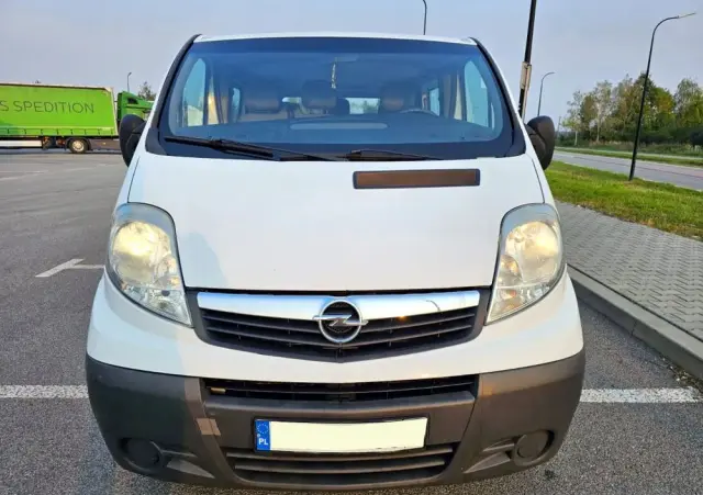 OPEL Vivaro 2.5 CDTI L1H1 Tour
