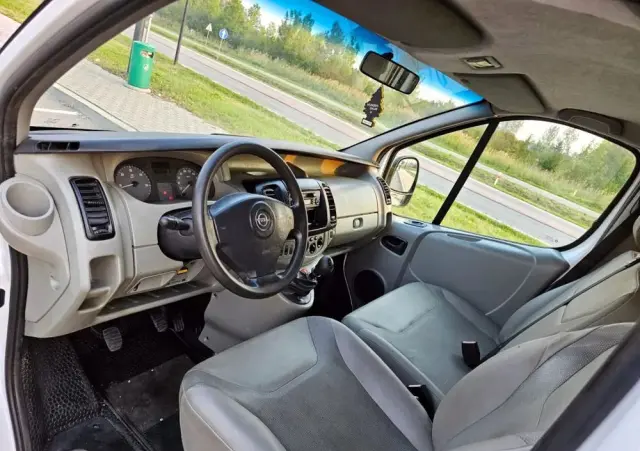 OPEL Vivaro 2.5 CDTI L1H1 Tour