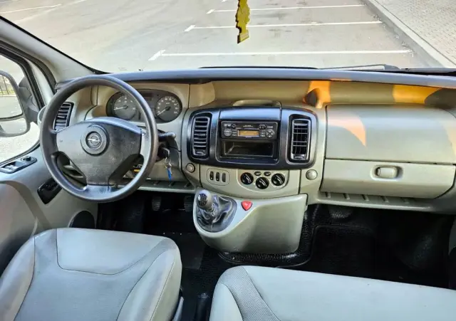 OPEL Vivaro 2.5 CDTI L1H1 Tour