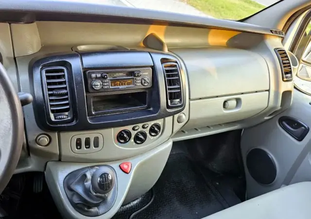 OPEL Vivaro 2.5 CDTI L1H1 Tour