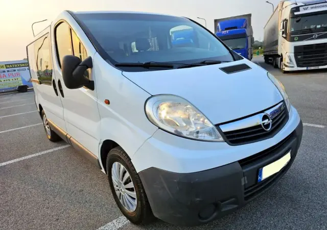 OPEL Vivaro 2.5 CDTI L1H1 Tour