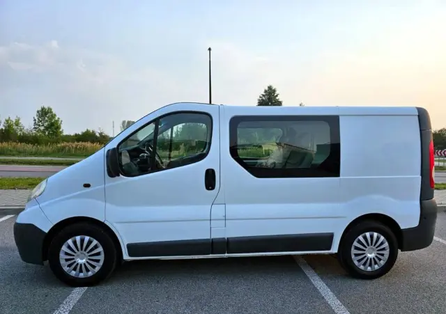 OPEL Vivaro 2.5 CDTI L1H1 Tour