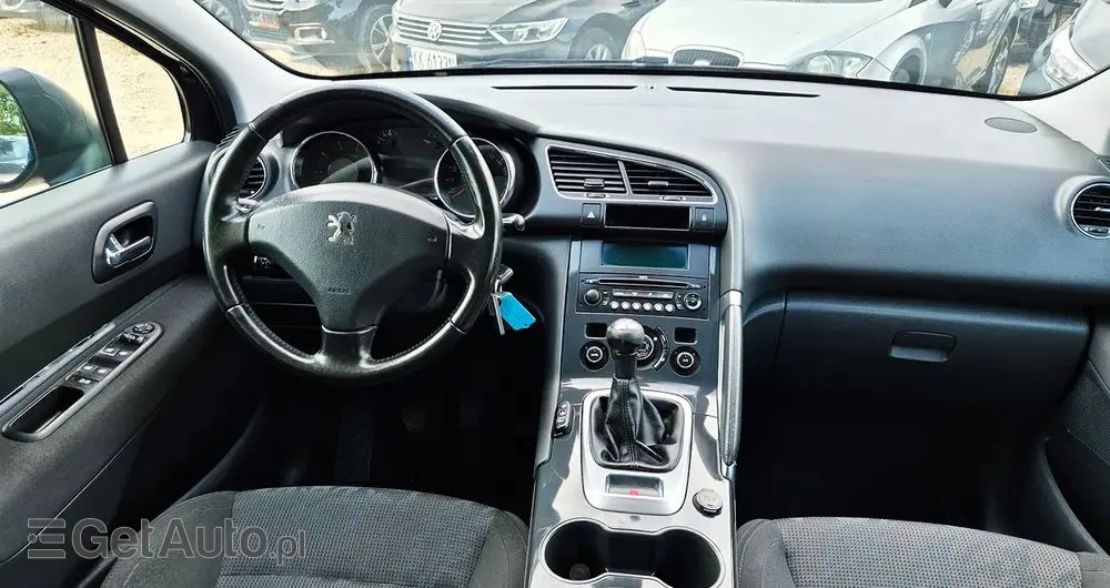 PEUGEOT 3008 1.6 Premium