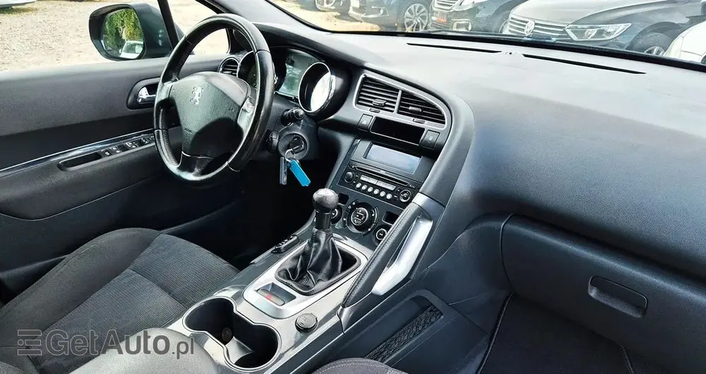 PEUGEOT 3008 1.6 Premium