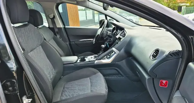 PEUGEOT 3008 1.6 Premium