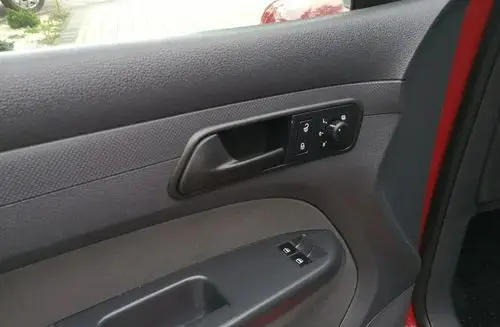 VOLKSWAGEN Caddy California 