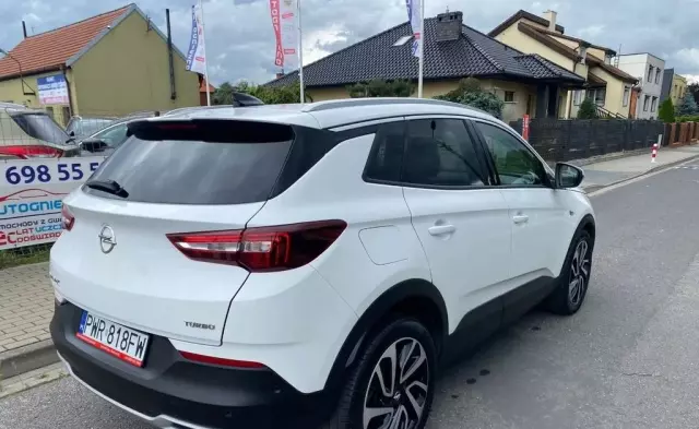 OPEL Grandland 