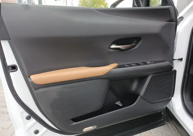 LEXUS UX 250h GPF F Sport Design 2WD