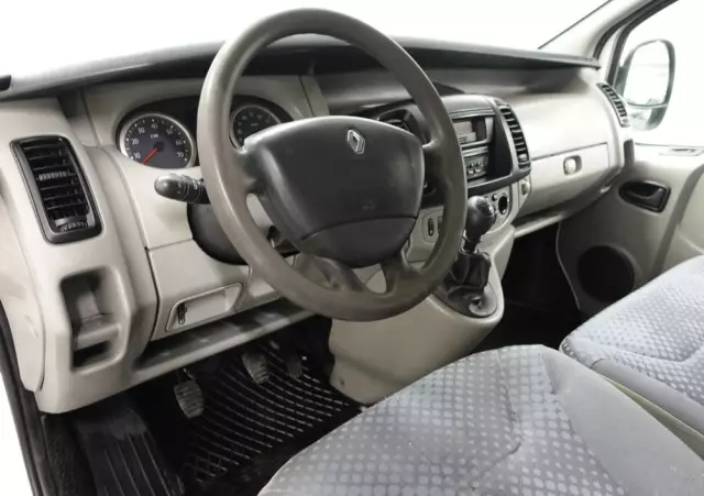 RENAULT Trafic - L1H1 