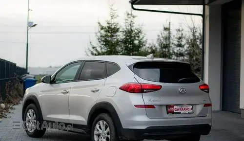 HYUNDAI Tucson 