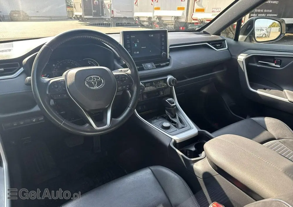 TOYOTA RAV4 
